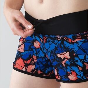 Lululemon Speed Short (H2O) Paint Storm Harbor Blue / Coral / Black Sz 4